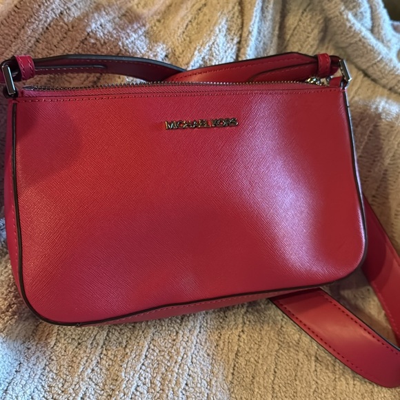 Michael Kors Bright Pink Cross Body Bag /20” strap drop/ 2 detachable sm bags - Picture 13 of 14